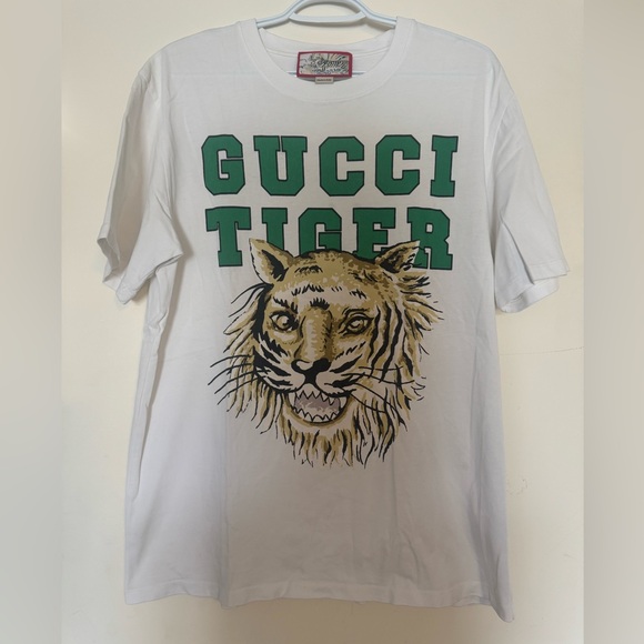 Gucci Ivory Tee with Green Logo and Tiger Design - Picture 2 of 9